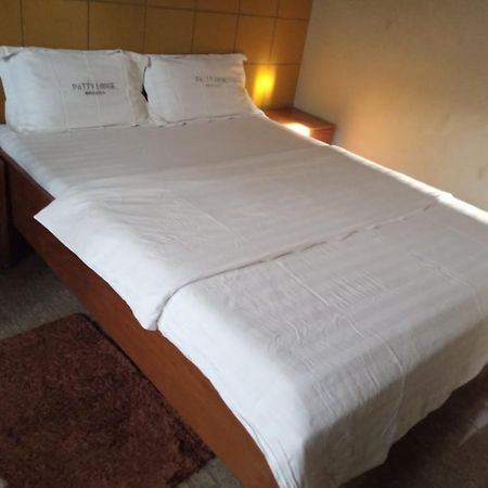 Patty Lodge Muleba Екстериор снимка